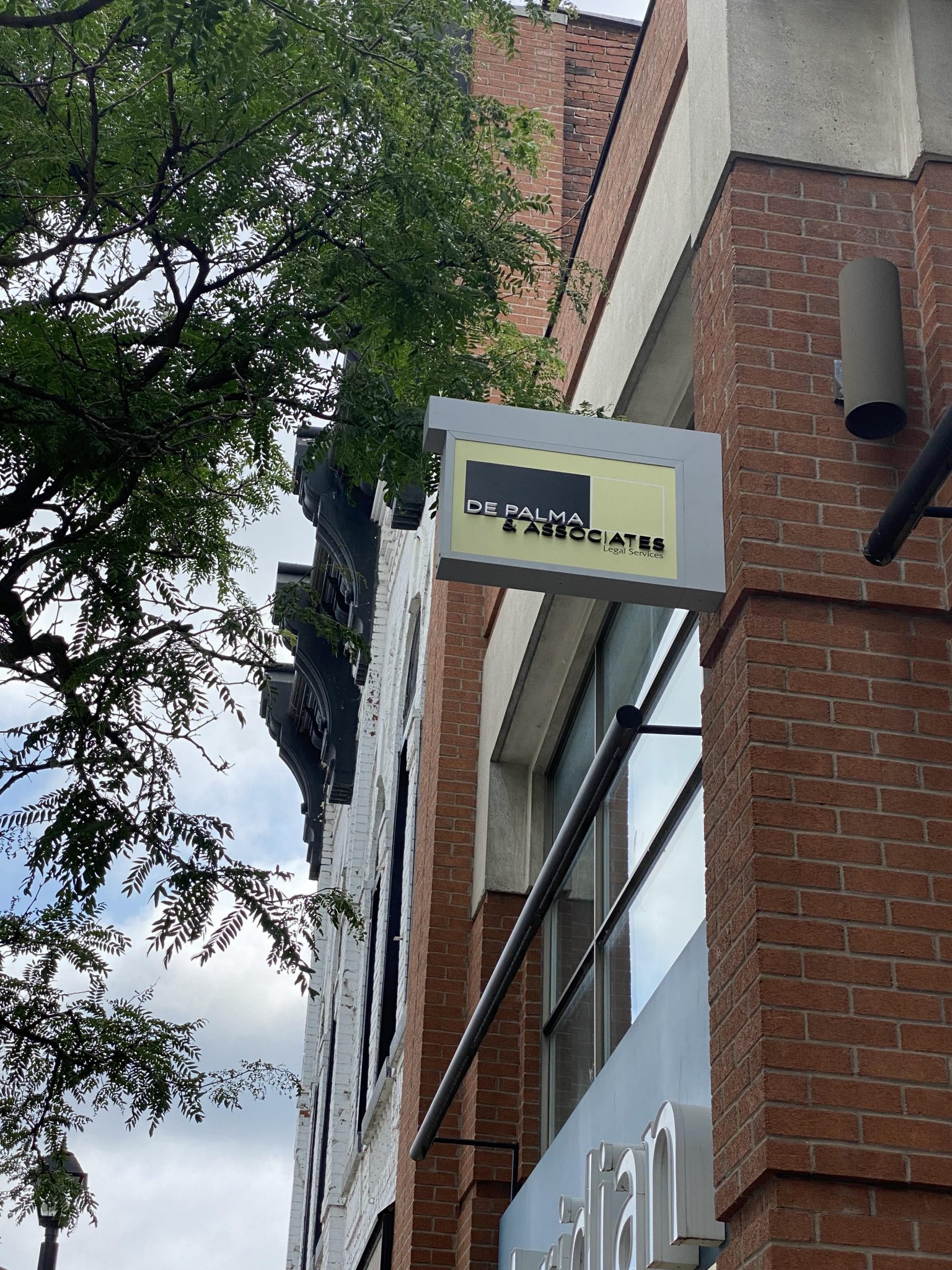 Blade Signs - OntarioSignsandWraps.com